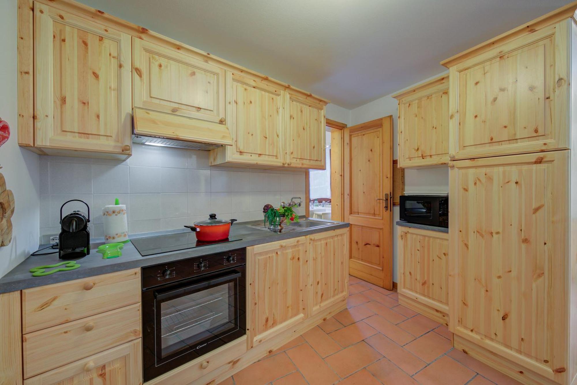 Villa Il Castagno Few Min From Beach - Happy Rentals Castelveccana Exterior photo